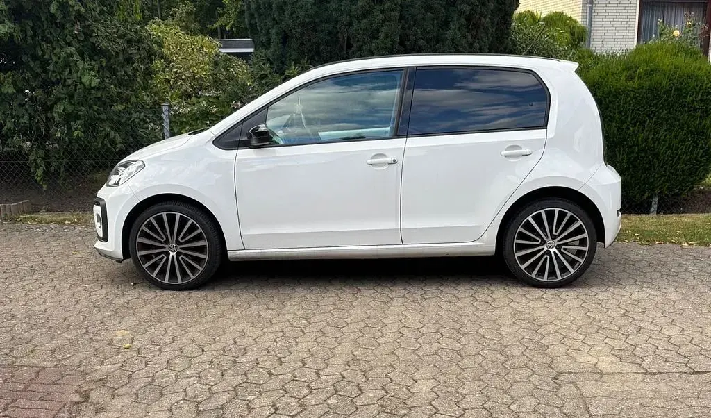 Gebraucht VW up! high up! 90 PS (66 kW) 2018 Weiß Kleinwagen