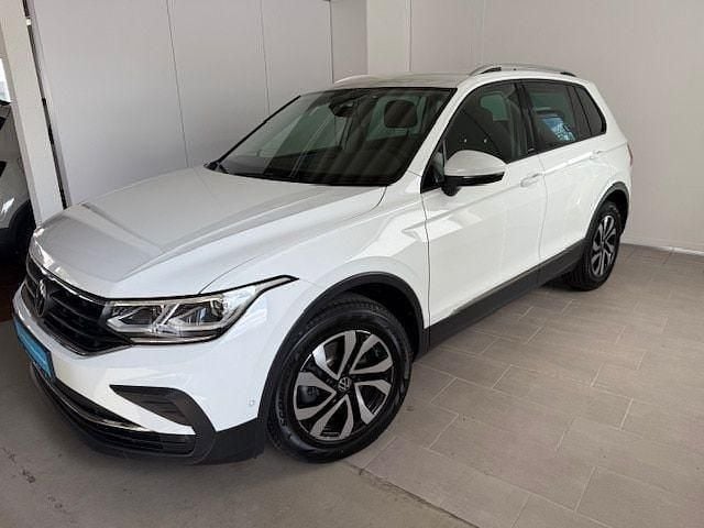 Weiß Gebraucht 2023 VW Tiguan Active SUV | 25.950 € (Guter Preis) - Bild 1/4