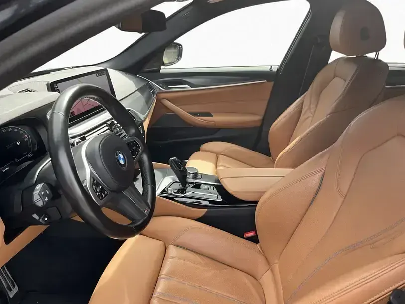 Gebraucht BMW M550 Efficient Dynamics 530 PS (389 kW) 2023 Carbonschwarz (schwarz) Limousine