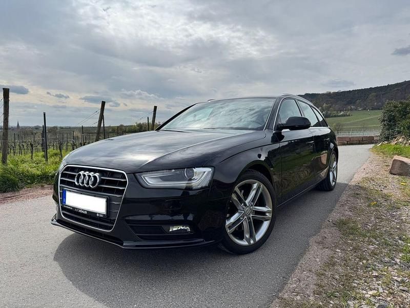 Gebraucht Audi A4 Ambiente 170 PS (125 kW) 2012 Schwarz Kombi