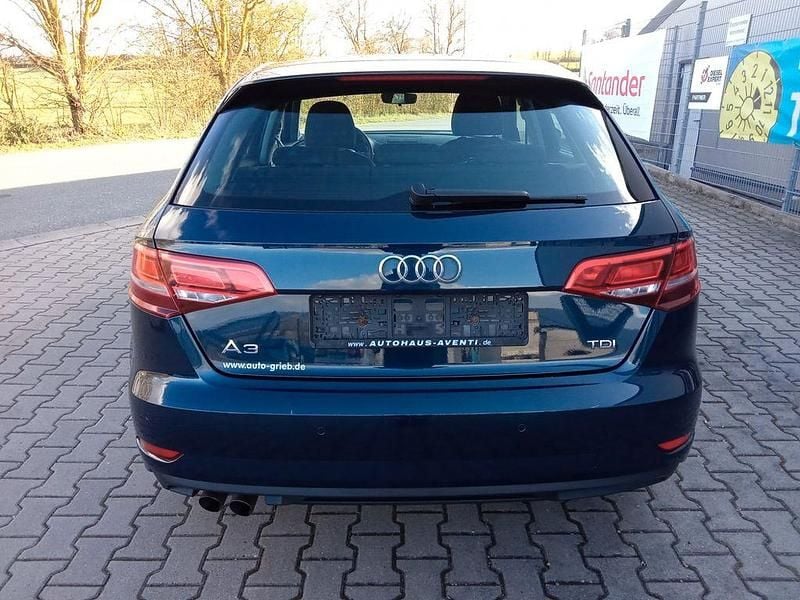 Second-hand Audi A3 150 CP (110 kW) 2018 Albastru Berlinǎ