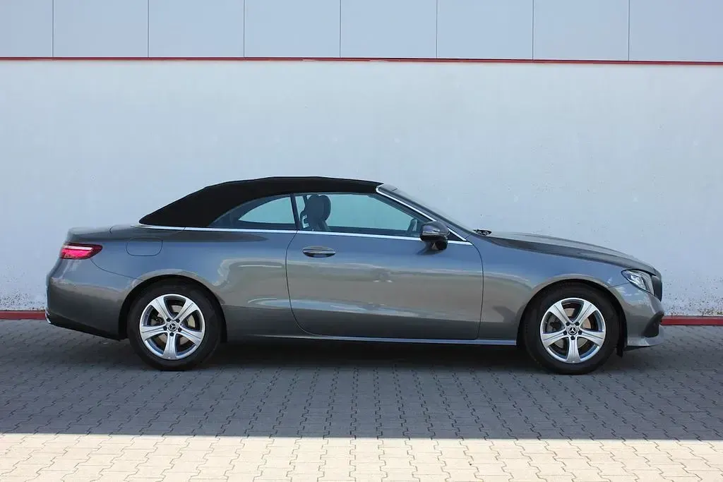 Gebraucht Mercedes E200 184 PS (135 kW) 2018 Selenitgrau metallic Cabrio
