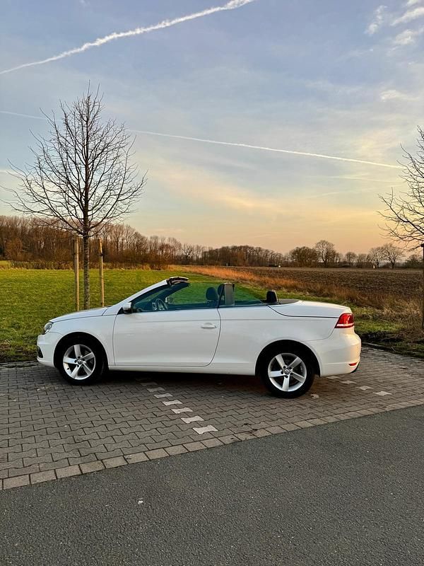 Gebraucht VW Eos 122 PS (89 kW) 2014 Weiß Cabrio