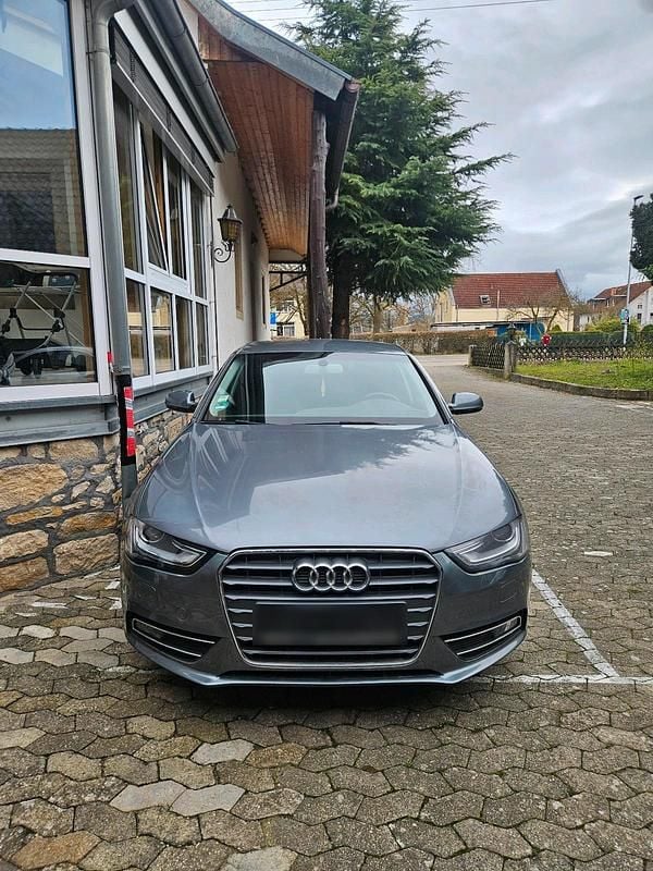 Gebraucht Audi A4 210 PS (154 kW) 2012 Grau Limousine