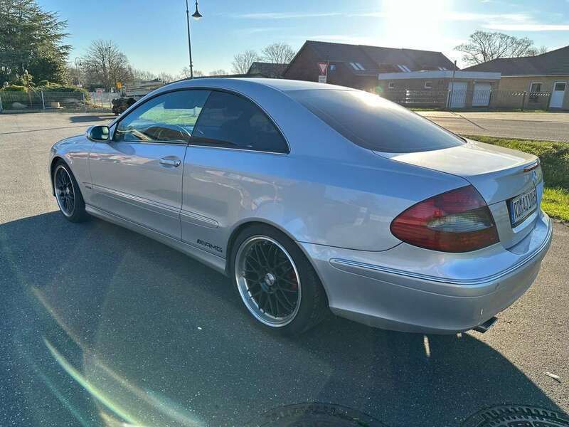 Silber Gebraucht 2005 Mercedes CLK280 Avantgarde Coupé | 6.150 € (Fairer Preis) - Bild 1/4