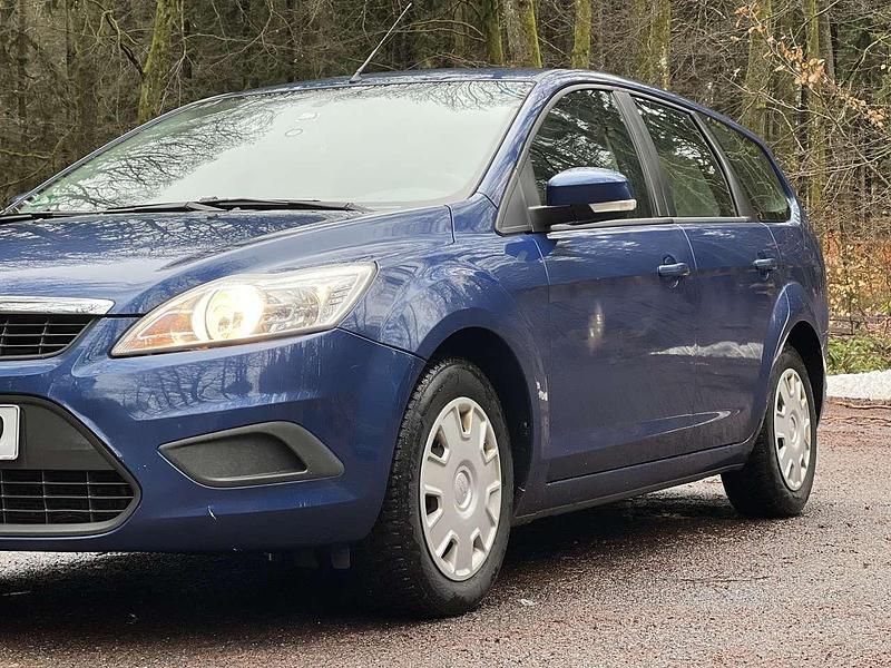 Gebraucht Ford Focus Ambiente 101 PS (74 kW) 2009 Blau Kombi