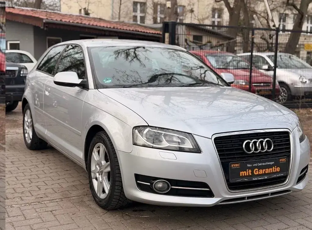 Gebraucht Audi A3 Sport 105 PS (77 kW) 2011 Silber Kleinwagen