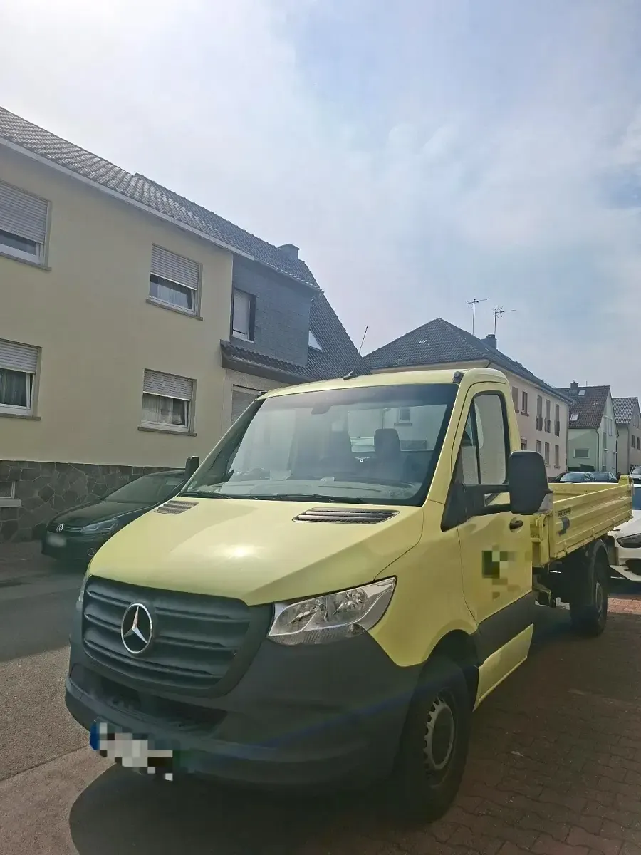 Gebraucht Mercedes Sprinter 143 PS (105 kW) 2020 Grün Van