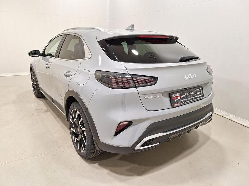 Neu Kia XCeed 150 PS (110 kW) 2025 Wolf grey SUV