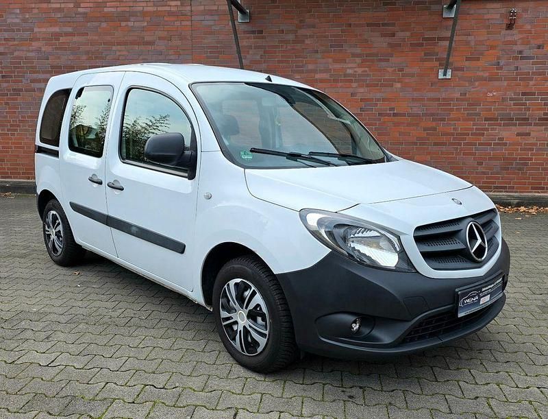 Gebraucht Mercedes Citan 112 114 PS (83 kW) 2018 Weiß Van / Kleinbus
