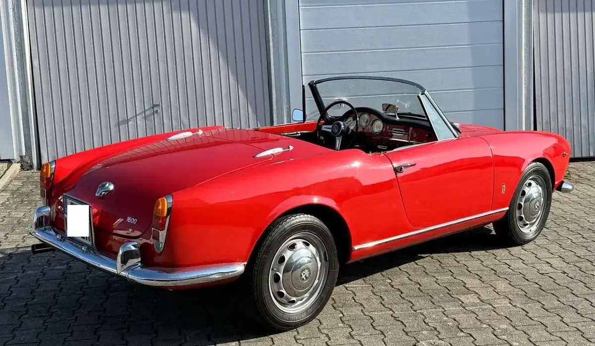 Gebraucht Alfa Romeo Giulia Spider 91 PS (66 kW) 1963 Rot Cabrio