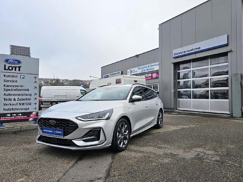 Neu Ford Focus ST-Line X 155 PS (114 kW) 2025 Silber Limousine