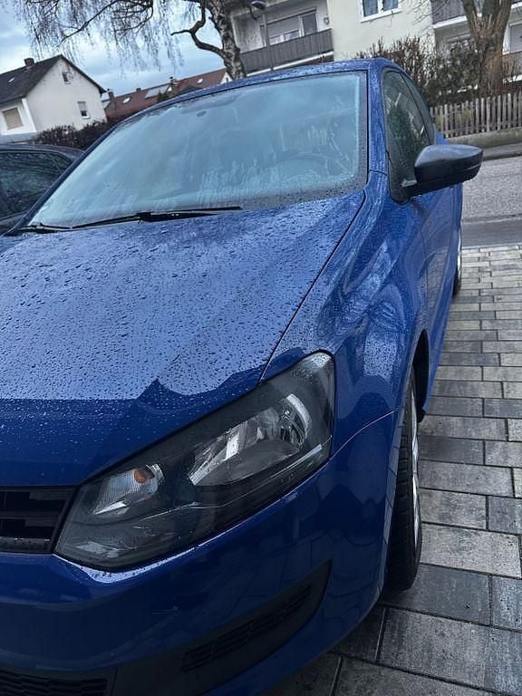 Gebraucht VW Polo Trendline 69 PS (50 kW) 2013 Blau Kleinwagen