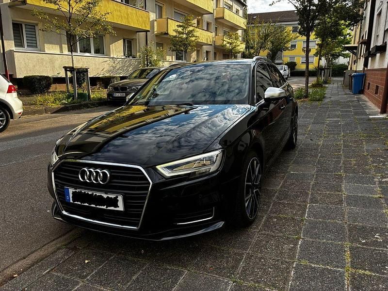 Schwarz Gebraucht 2018 Audi A3 Limousine | 17.900 € (Fairer Preis) - Bild 1/4
