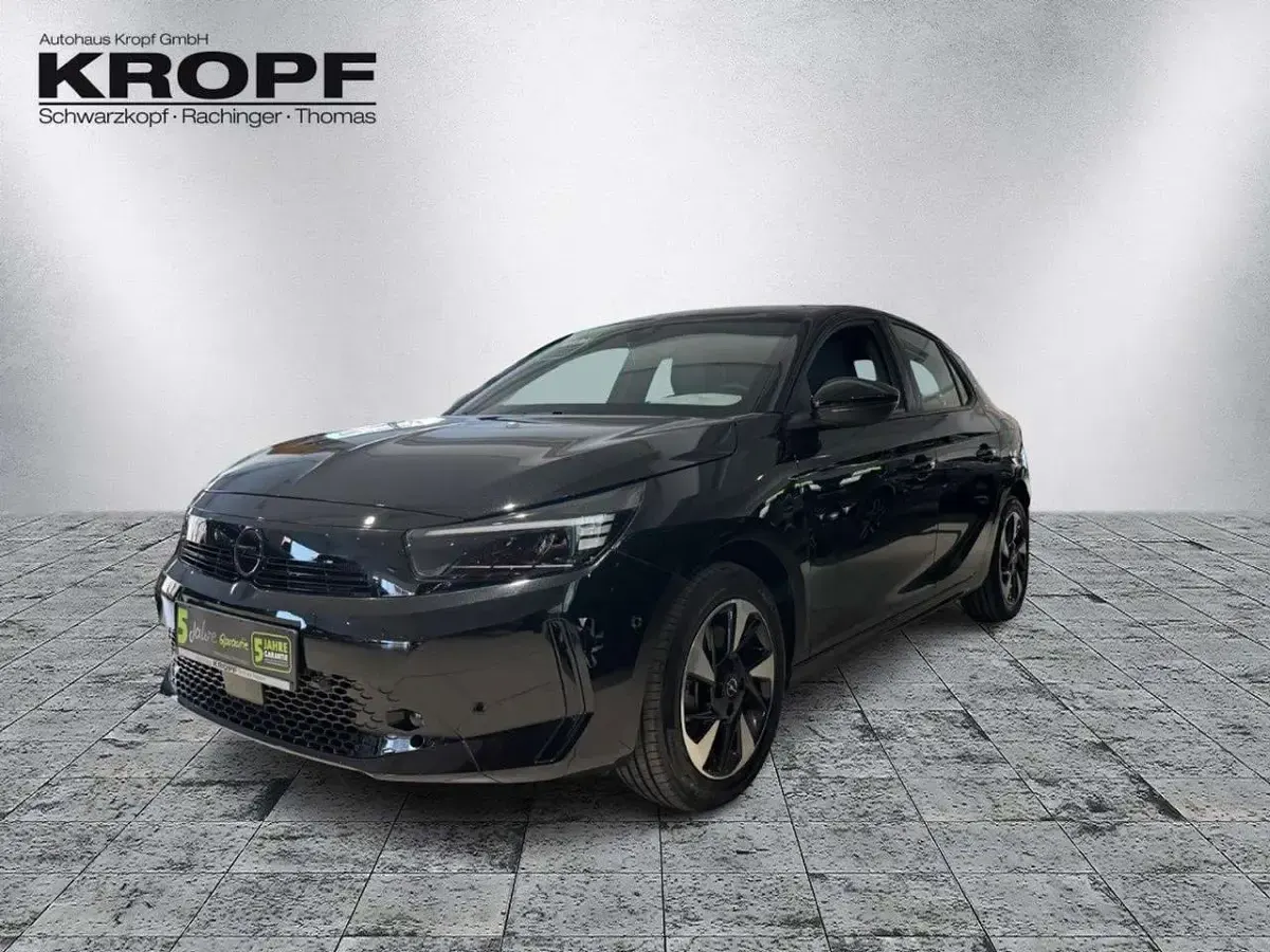 Używany Opel Corsa-e 100 kW (136 KM) 2023 Czarny Hatchback