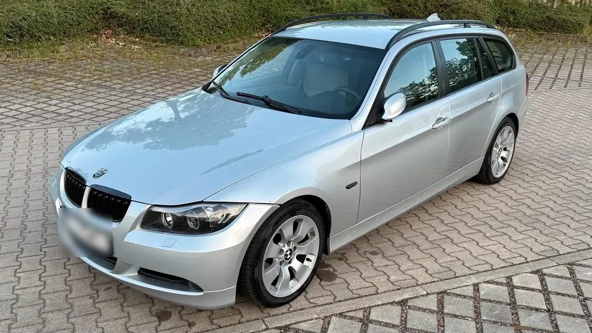 Gebraucht BMW 320 163 PS (119 kW) 2005 Silber Kombi