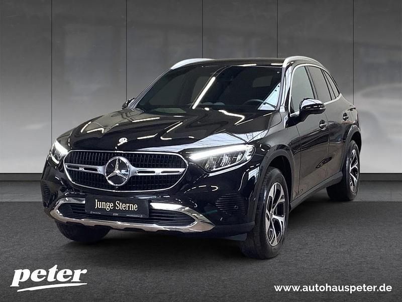 Metalliclack obsidianschwarz Gebraucht 2023 Mercedes GLC300e Advanced SUV | 51.790 € (Superpreis) - Bild 1/4
