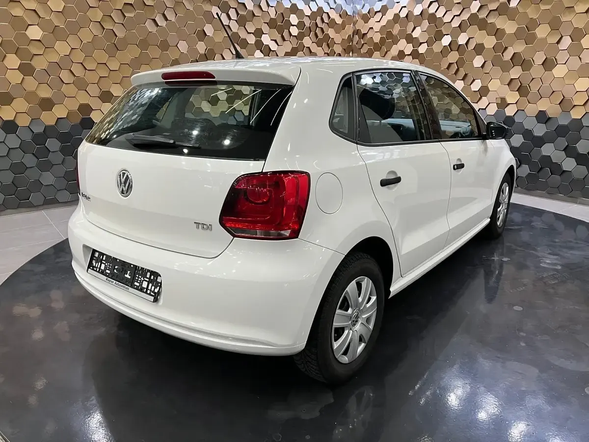 Używany VW Polo Pro 75 KM (55 kW) 2011 Biały Hatchback