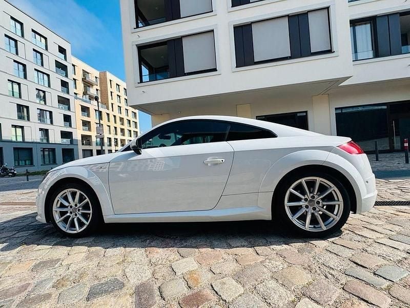 Gebraucht Audi TT Sport 179 PS (131 kW) 2017 Weiß Coupé