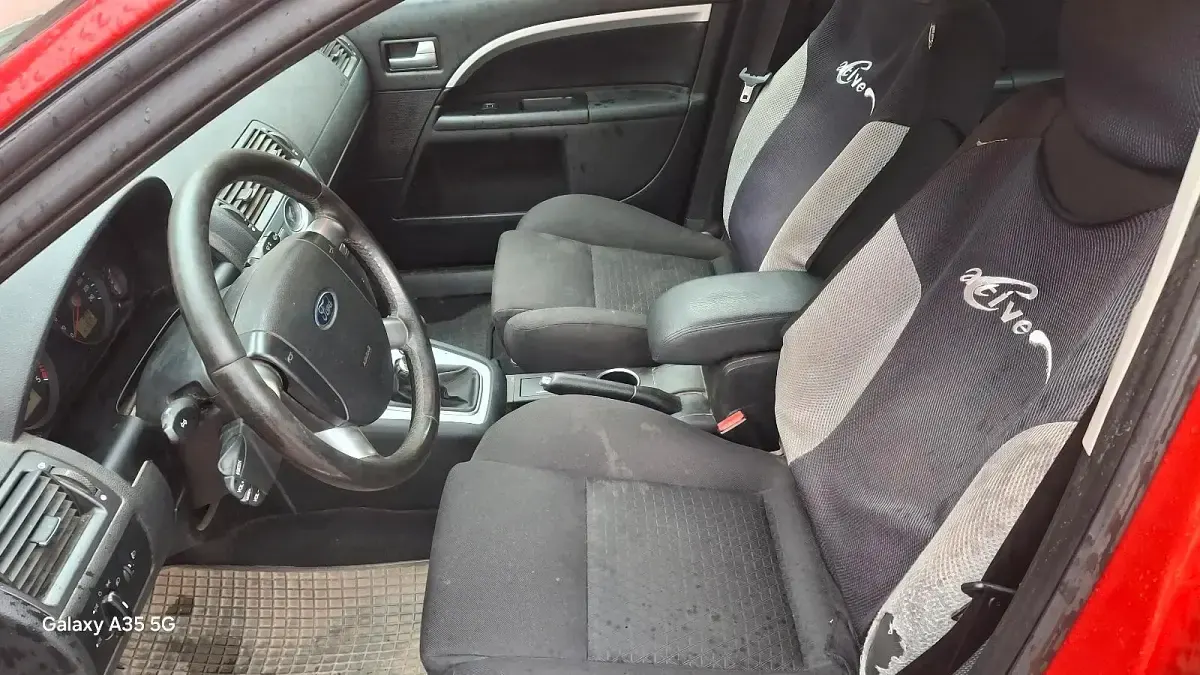 Gebraucht Ford Mondeo 155 PS (114 kW) 2005 Rot Kombi