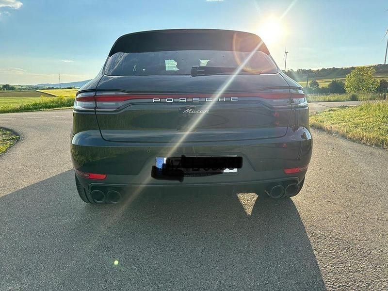 Gebraucht Porsche Macan 245 PS (180 kW) 2019 Schwarz SUV