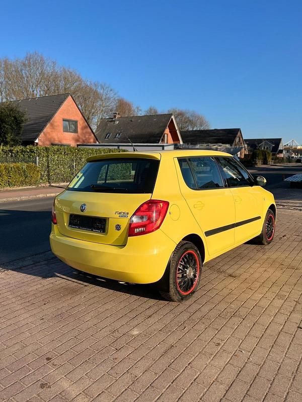 Gebraucht Skoda Fabia 60 PS (44 kW) 2008 Gelb Kleinwagen