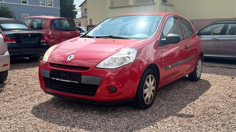Rot Gebraucht 2012 Renault Clio IV Kleinwagen | 2.200 € (Guter Preis) - Bild 1/4