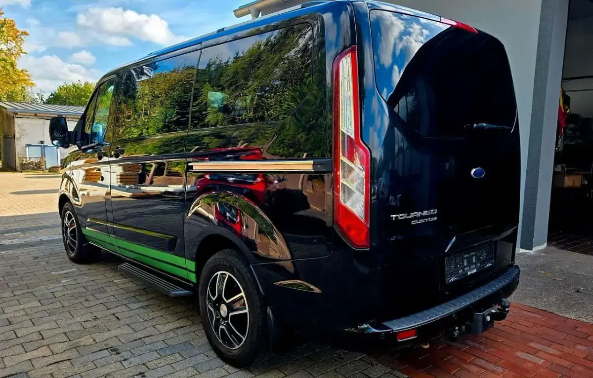 Occasion Ford Tourneo Titanium 170 ch (125 kW) 2017 Noir Monospace