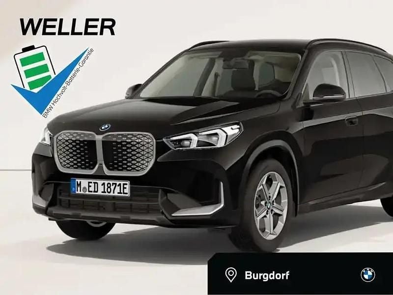 Neu BMW iX1 Performance 150 kW (204 PS) 2026 Schwarz (schwarz) SUV