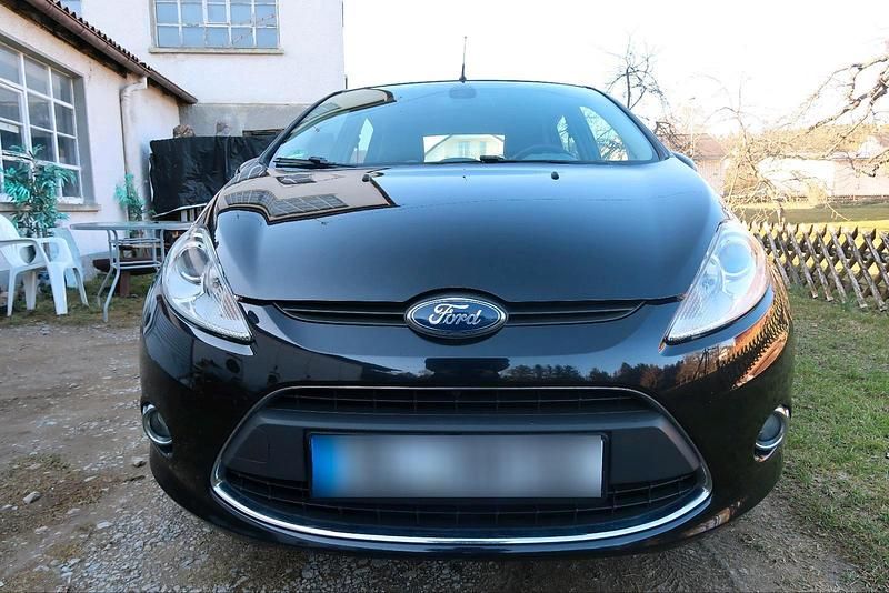 Gebraucht Ford Fiesta 82 PS (60 kW) 2011 Schwarz Kleinwagen