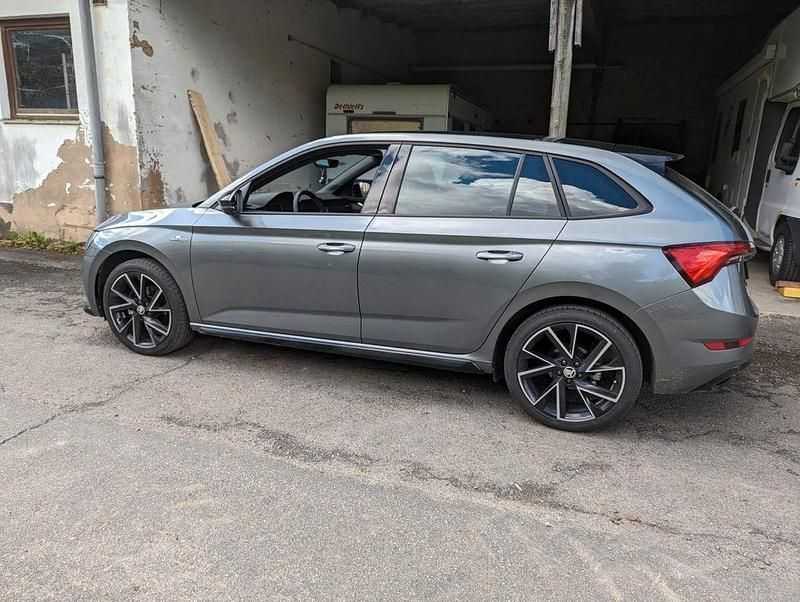 Gebraucht Skoda Scala Monte Carlo 150 PS (110 kW) 2023 Grau Kleinwagen