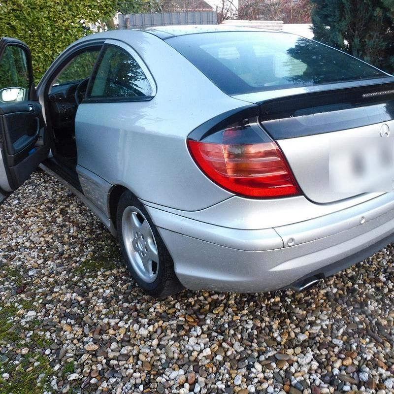 Gebraucht Mercedes C200 163 PS (119 kW) 2002 Grau Coupé