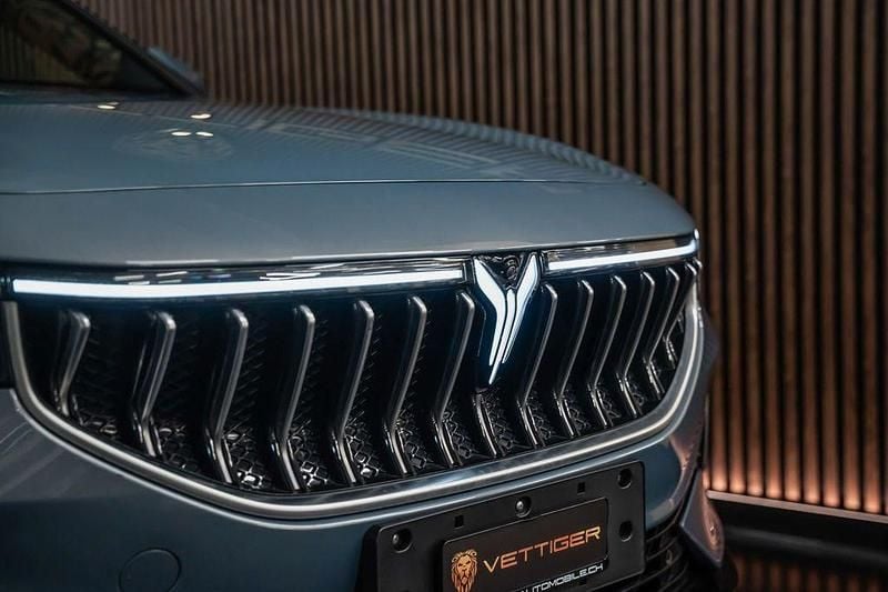 Gebraucht Voyah Free 489 PS (359 kW) 2024 Grau SUV