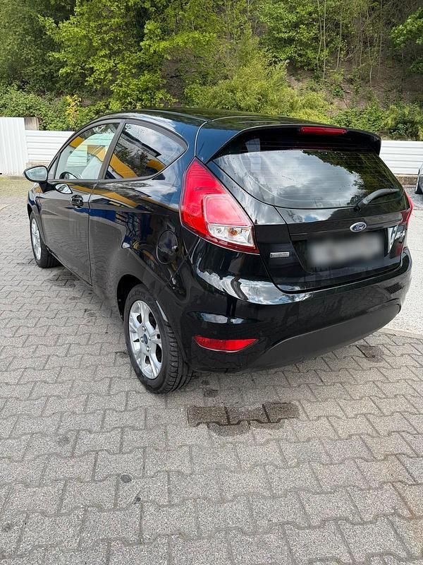 Second-hand Ford Fiesta 2013 Negru Coupe