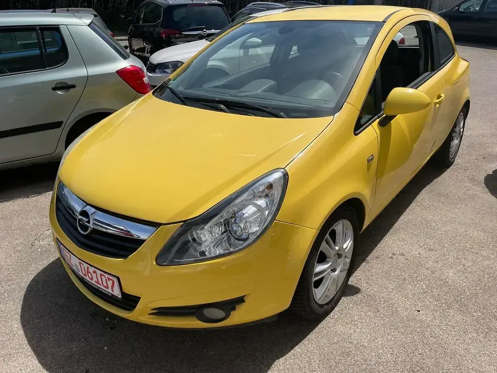 Gebraucht Opel Corsa Innovation 90 PS (66 kW) 2009 Gelb Kleinwagen