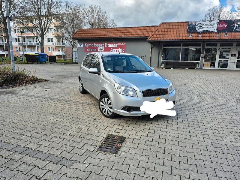 Gebraucht Chevrolet Aveo LS 84 PS (61 kW) 2011 Silber Limousine