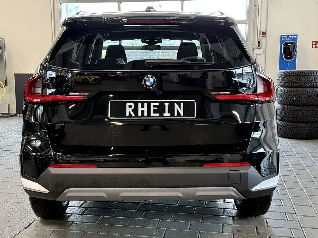 Neu BMW X1 136 PS (100 kW) 2026 Schwarz SUV