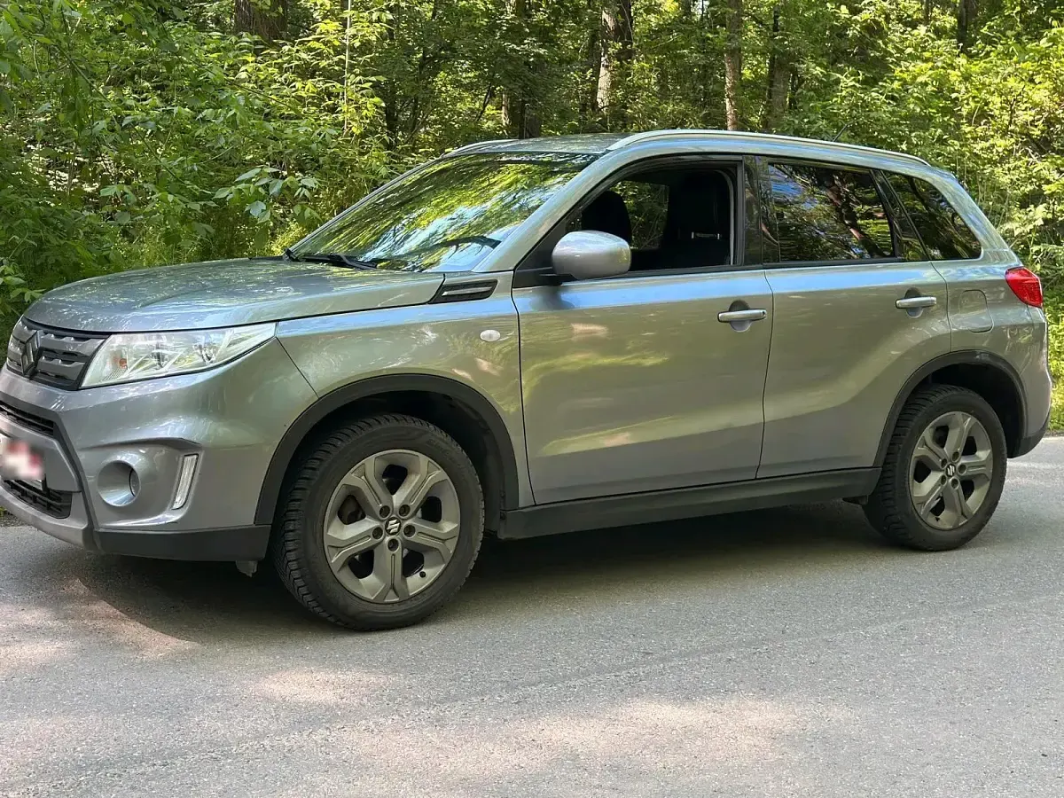 Gebraucht Suzuki Vitara 120 PS (88 kW) 2018 Grau SUV