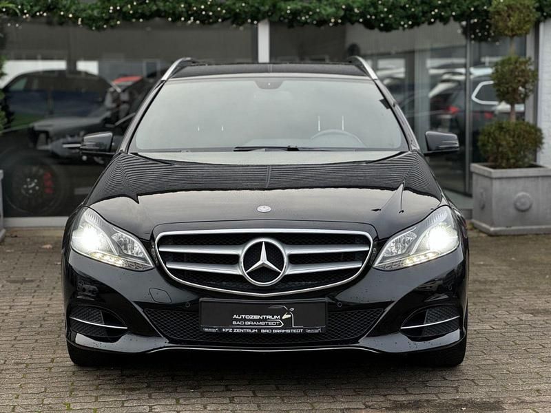 Gebraucht Mercedes E200 136 PS (100 kW) 2014 Schwarz Kombi