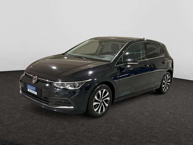 Gebraucht VW Golf VIII Active 150 PS (110 kW) 2022 Deep black perleffekt Limousine