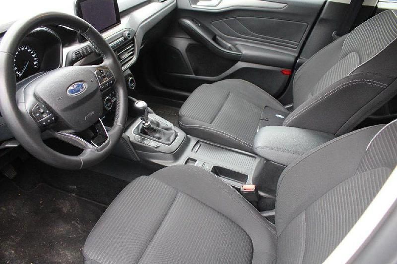 Gebraucht Ford Focus Titanium 125 PS (91 kW) 2021 Weiß Kombi