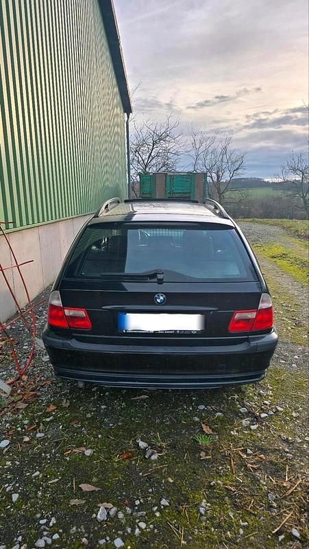 Gebraucht BMW 318 110 PS (80 kW) 2002 Schwarz Kombi