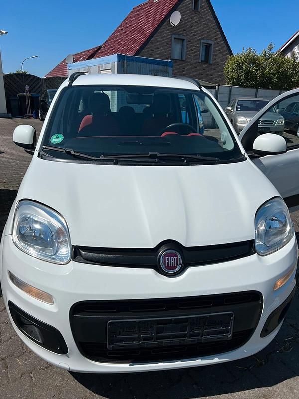 Weiß Gebraucht 2015 Fiat Panda Lounge Kleinwagen | 5.999 € (Guter Preis) - Bild 1/4