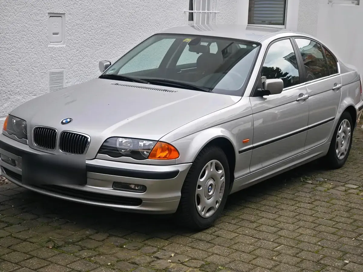Gebraucht BMW 323 170 PS (125 kW) 1998 Silber Limousine