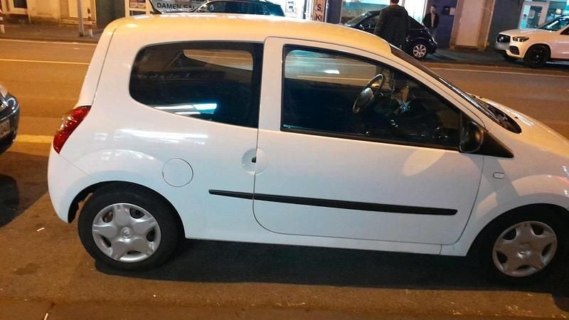 Second-hand Renault Twingo 75 CP (55 kW) 2014 Alb Hatchback