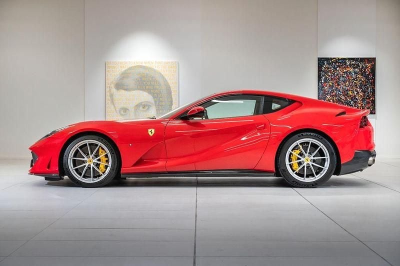 Gebraucht Ferrari 812 799 PS (587 kW) 2018 Rot