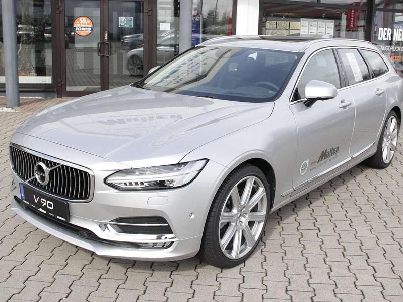 Gebraucht Volvo V90 Inscription 235 PS (172 kW) 2016 Bright silver Kombi