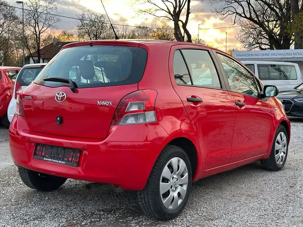 Gebraucht Toyota Yaris 101 PS (74 kW) 2009 Rot Kleinwagen