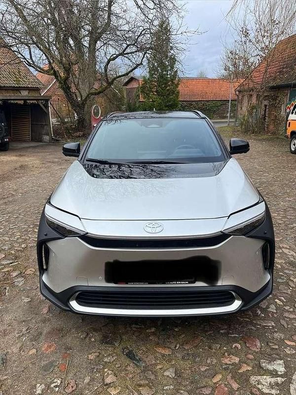 Gebraucht Toyota bZ4X Lounge 150 kW (204 PS) 2024 SUV