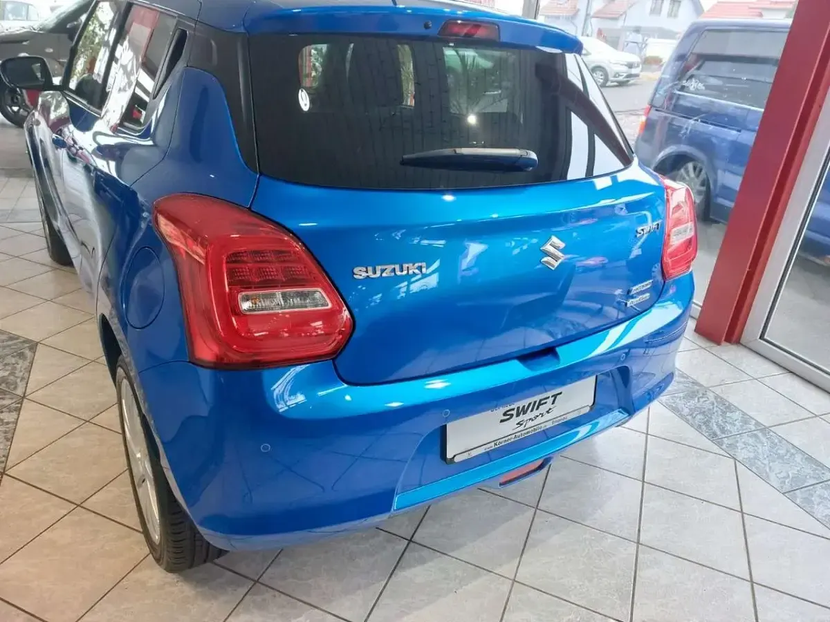 Gebraucht Suzuki Swift 83 PS (61 kW) 2023 Blau Kleinwagen